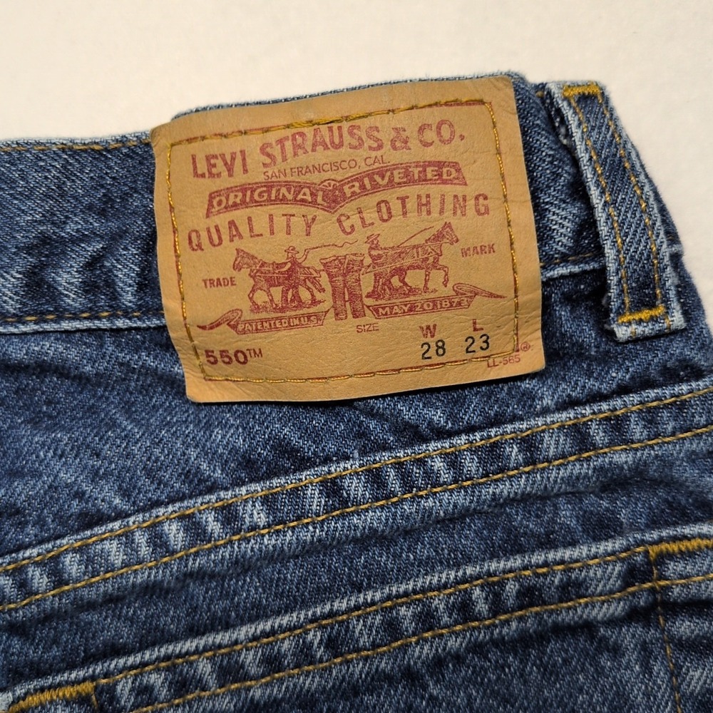 Vintage 2000 Levi's 550 Husky Relaxed Fit Red Tab Denim Blue Jeans - Picture 8 of 11